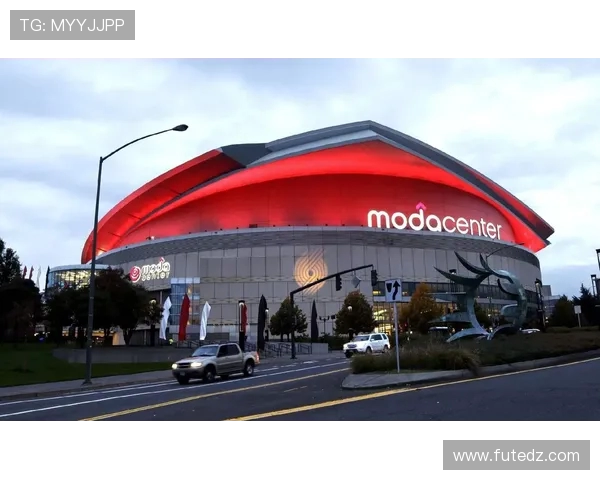 开拓者晒赛场瞬间预告明日重返摩达中心主场点燃激情再战联盟之夜 开拓者晒赛场瞬间预告明日重返摩达中心主场点燃激情再战联盟之夜